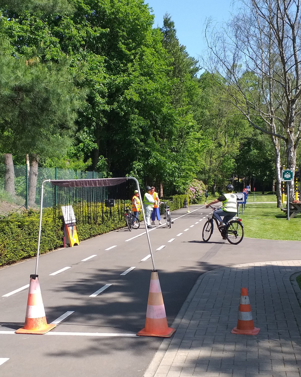 Cursisten van Ligo Kempen leren fietsen, foto MV